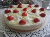 Erdbeer-Joghurt-Torte mit Knusperboden - Rezept