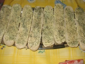 Rezept: a la provence: knoblauchbaguettes Bild Nr. 4 a la provence: knoblauchbaguettes - Rezept - Bild Nr. 4