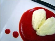 ERDBEER - CAYENNE - SAUCE mit Eis - Rezept