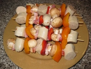 Bunter Salat mit Wurstspießchen - Rezept - Bild Nr. 2