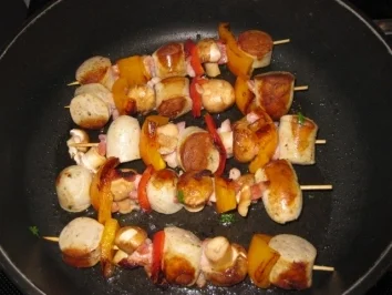 Bunter Salat mit Wurstspießchen - Rezept - Bild Nr. 3