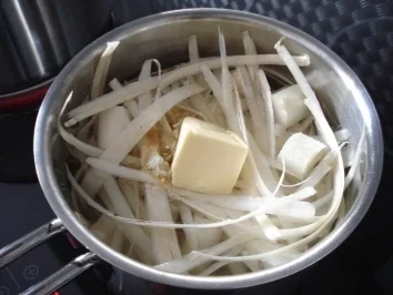 Spargelcrèmesuppe - Rezept - Bild Nr. 2