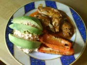 Avocados mit Chili-Frischkäse - Rezept