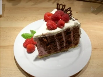 Himbeer-Streifen-Torte - Rezept - Bild Nr. 5