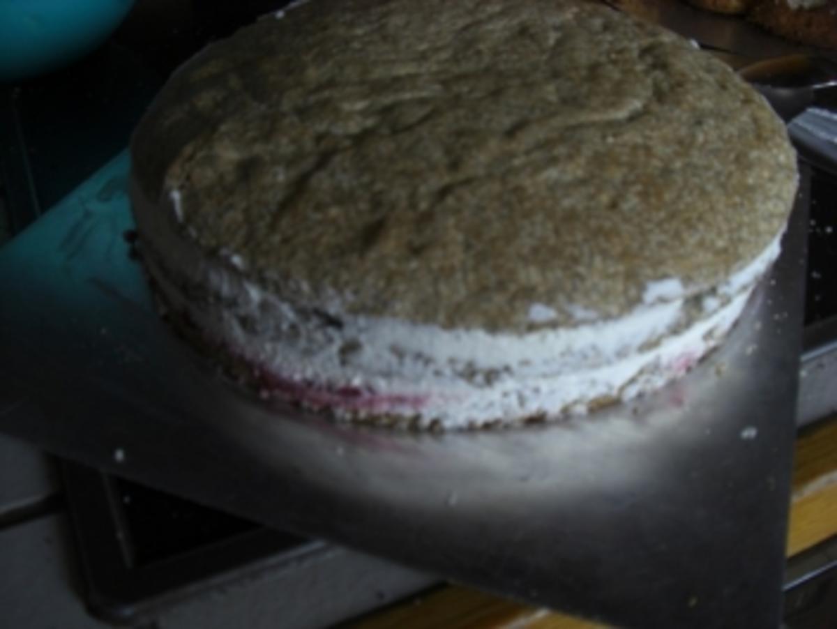 Kuchen-Mohntorte mit Marzipandecke - Rezept - Bild Nr. 11