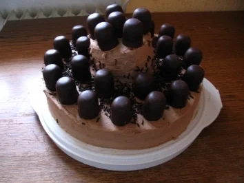 Rezept: Schokoladen -Sahnetorte Bild Nr. 2 Schokoladen -Sahnetorte - Rezept - Bild Nr. 2