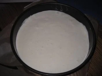 Rezept: Erdbeer-Quarktorte Bild Nr. 2 Erdbeer-Quarktorte - Rezept - Bild Nr. 2