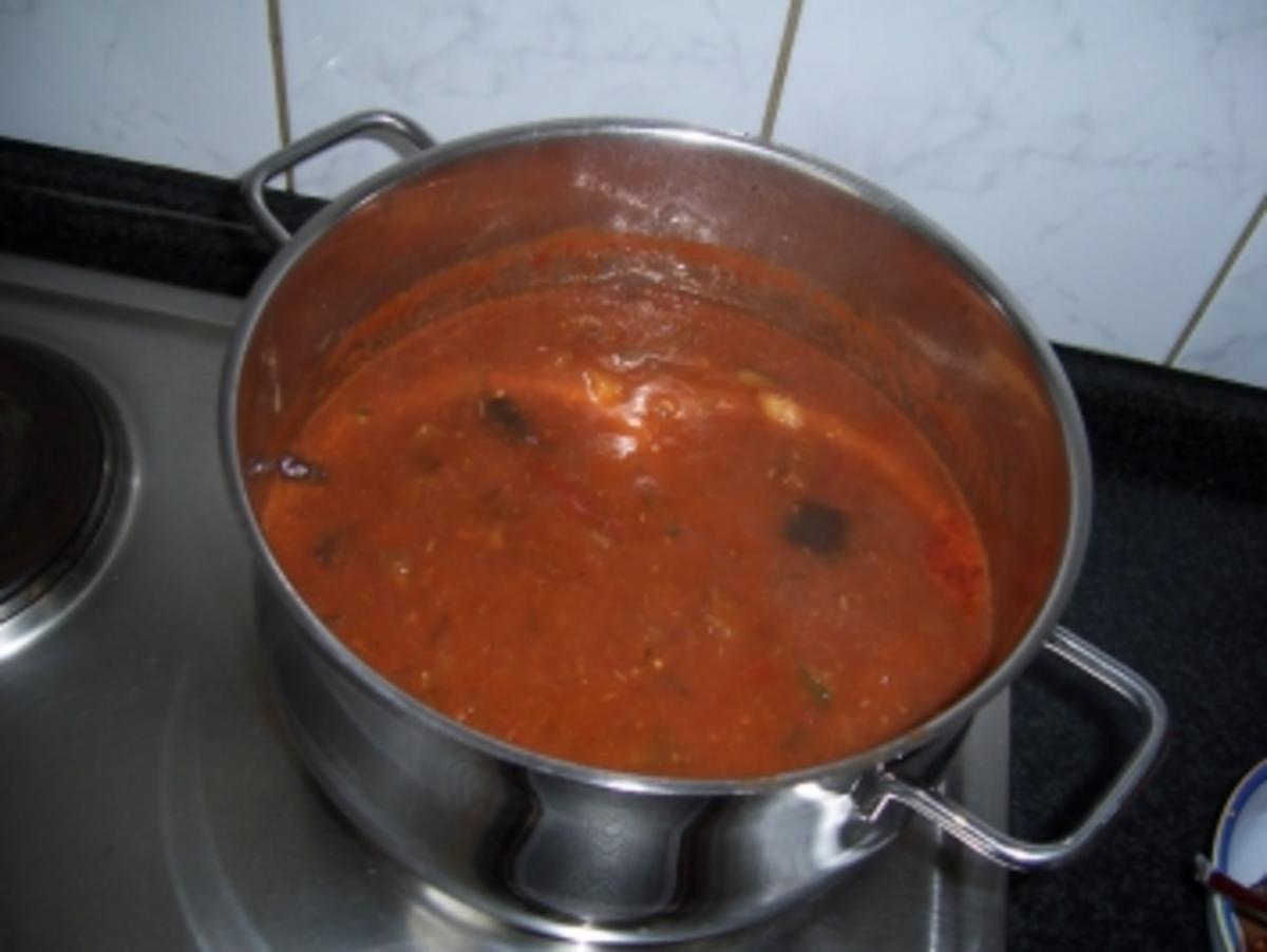 Tomatengulasch zu Bandnudeln - Rezept