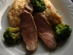 Kartoffel-Sellerie-Pürree mit Tomate und Olivenöl - Rezept