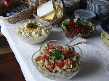 Rezept: Salat-Semmelknödelsalat Salat-Semmelknödelsalat - Rezept