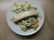Lachs mit Bandnudeln an Dill-Senf-Soße - Rezept