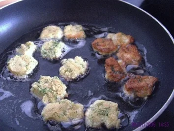 Rezept: Brennesselsuppe mit Spargelreste Bild Nr. 7 Brennesselsuppe mit Spargelreste - Rezept - Bild Nr. 7