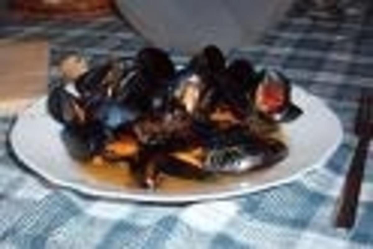 Miesmuscheln auf apulische Art (peppata di cozze) - Rezept - kochbar.de