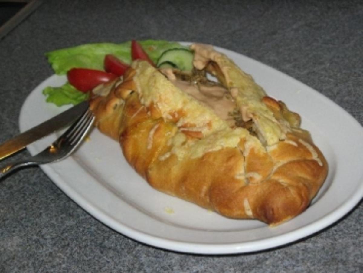 Bilder für Gefüllte Rollos die Gyros-Calzone - Rezept