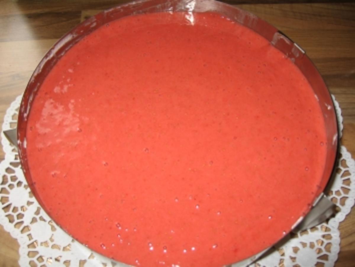 Erdbeer-Schachbrett-Torte - Rezept - Bild Nr. 9