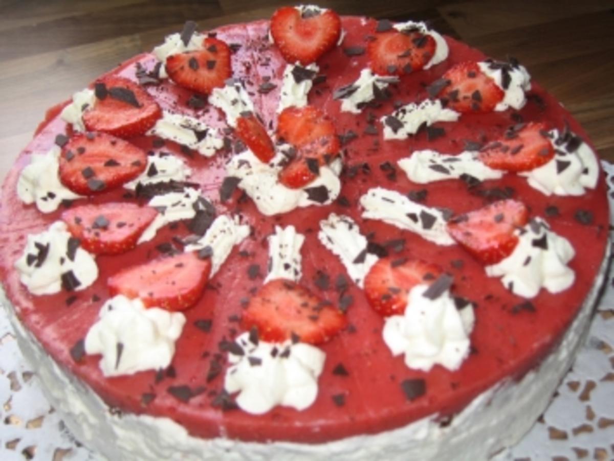 Erdbeer-Schachbrett-Torte - Rezept - Bild Nr. 12