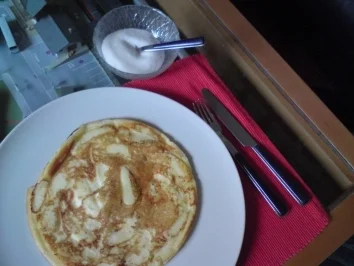 Rezept: Julia's weltbeste Apfel-Schaum-Pfannkuchen Bild Nr. 6 Julia's weltbeste Apfel-Schaum-Pfannkuchen - Rezept - Bild Nr. 6