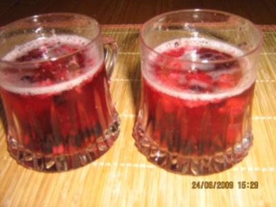 Spritzige Beeren-Bowle - Rezept