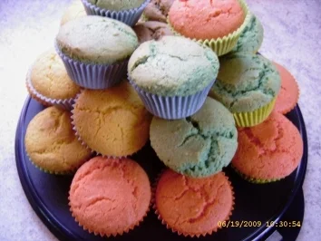 Rezept: Quietschbunte Muffins Bild Nr. 18 Quietschbunte Muffins - Rezept - Bild Nr. 18