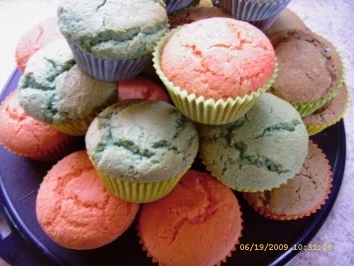 Rezept: Quietschbunte Muffins Bild Nr. 19 Quietschbunte Muffins - Rezept - Bild Nr. 19