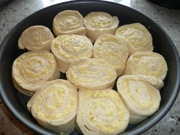 Rezept: Rosenkuchen mit Vanillepudding Bild Nr. 2 Rosenkuchen mit Vanillepudding - Rezept - Bild Nr. 2