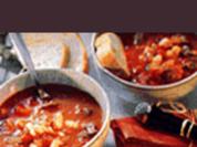 Hausmacher Gulaschsuppe mit weißen Bohnen - Rezept
