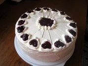 Rote Grütze-Buttermilchtorte - Rezept