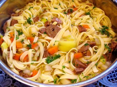 Rezept: Nudel-Eintopf mit Rindfleisch Bild Nr. 3960 Nudel-Eintopf mit Rindfleisch - Rezept - Bild Nr. 3960