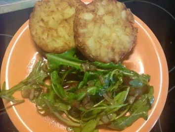 Rezept: Salat "Rucola mit Balsamico-Sauce und karamellisierten Zwiebeln" Salat "Rucola mit Balsamico-Sauce und karamellisierten Zwiebeln" - Rezept