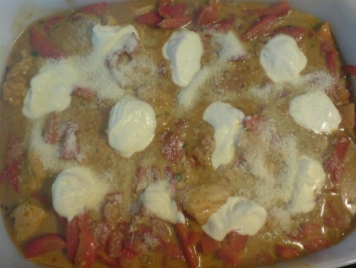 Puten-Pfanne mit Paprika-Tomaten-Sahne - Rezept