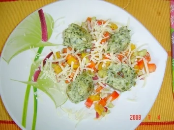 Kräuter-Gnocchi mit Gazpacho-Dressing - Rezept