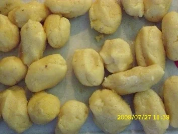 Rezept: Suppe: Grießklößchensuppe Bild Nr. 3 Suppe: Grießklößchensuppe - Rezept - Bild Nr. 3