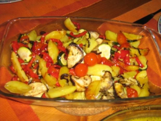 Kartoffel-Gemüse vom Blech - Rezept mit Bild - kochbar.de