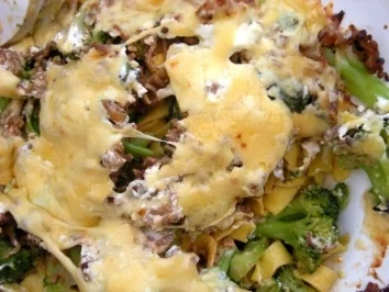 Überbackene Bandnudeln mit Broccoli - Rezept