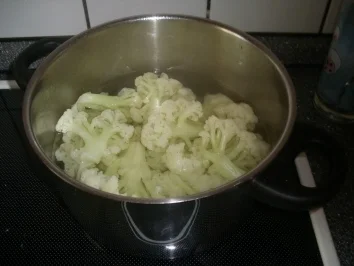 Feines Blumenkohl-Paprika-Cremesüppchen - Rezept - Bild Nr. 2