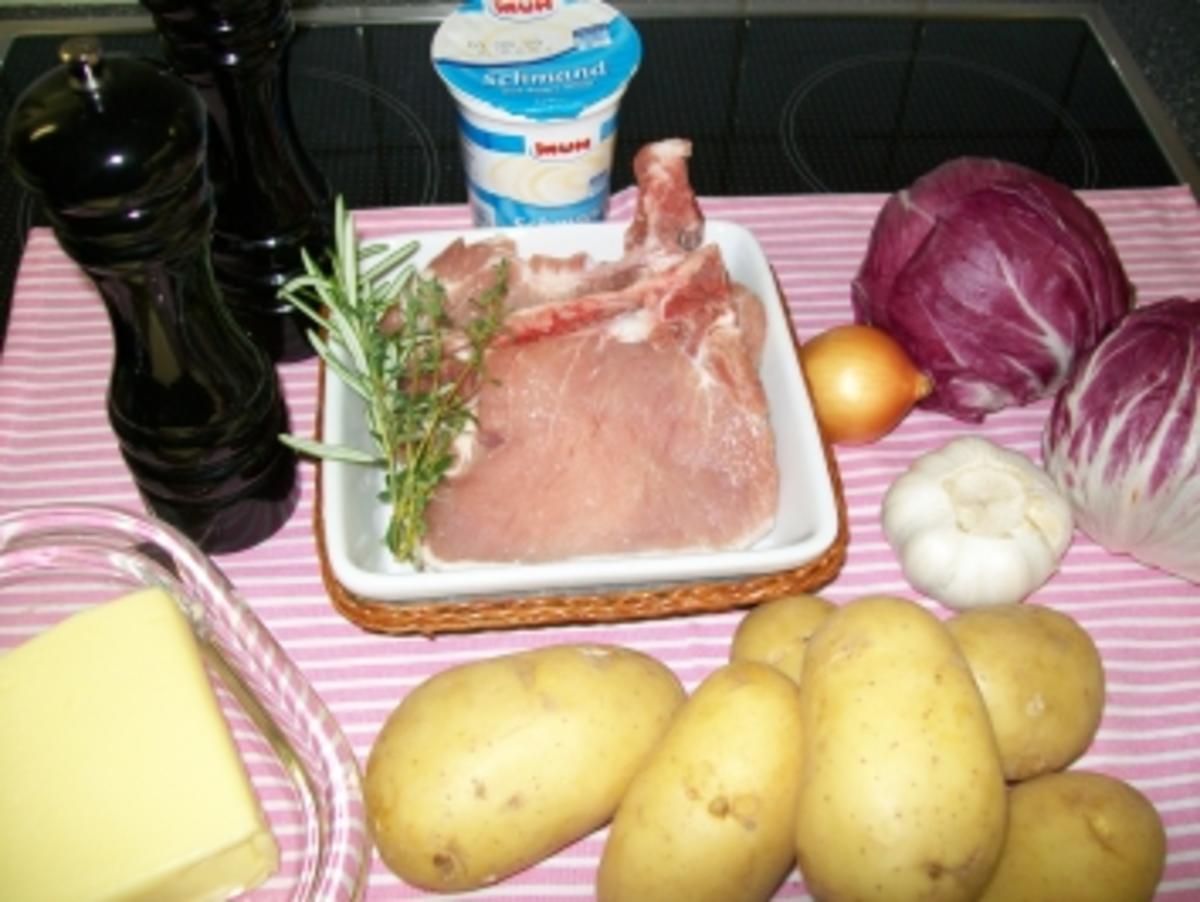 Kräuterkarbonade zu gebratenem Radicchio und Kartoffelstampf - Rezept - Bild Nr. 3