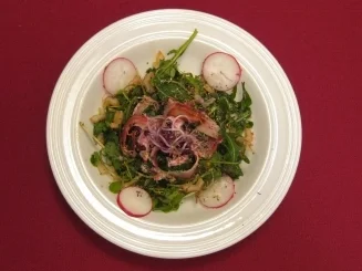 Rezept: Rucola-Brunnenkresse-Salat mit ummanteltem Ziegenkäse Rucola-Brunnenkresse-Salat mit ummanteltem Ziegenkäse - Rezept