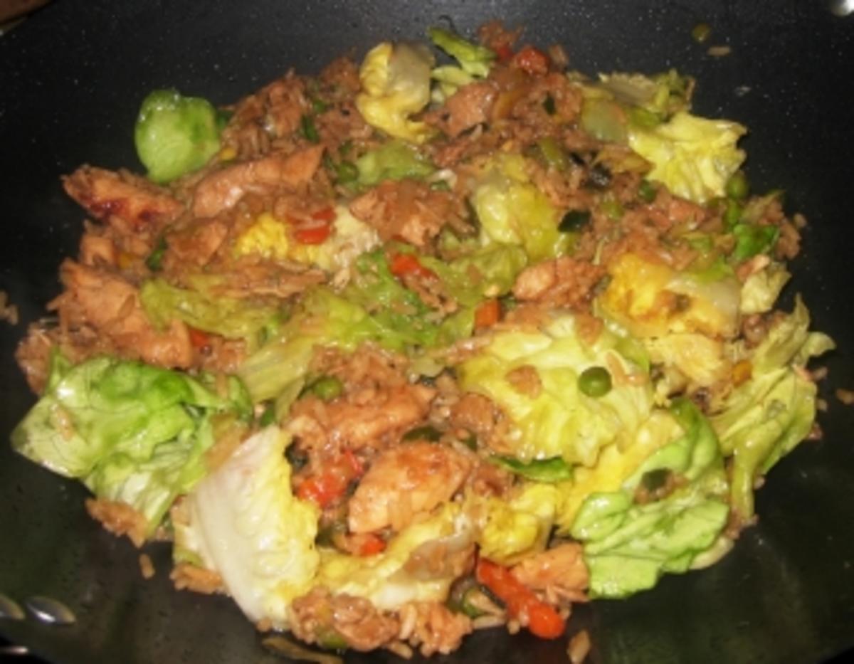 Asiatisch: Sherryhähnchen mit gebratenem Kopfsalat - Rezept - kochbar.de