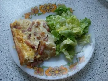 Zwiebelkuchen auf dem Blech - Rezept