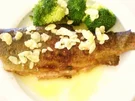 FISCH: Forelle gebraten mit Mandelbutter - Rezept