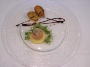 Geflügellebermousse in Eierschale auf frischem Kressebeet - Rezept