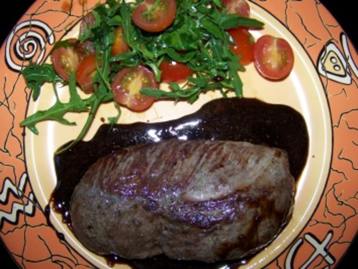 Fleisch - Entenbrust mit Balsamico-Honig-Sauce - Rezept - kochbar.de