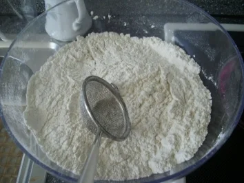 Rezept: BLITZHEFETEIG-- mit Gelingtrick Bild Nr. 2 BLITZHEFETEIG-- mit Gelingtrick - Rezept - Bild Nr. 2