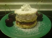 Dessert "Kirsch-Türmchen" - Rezept