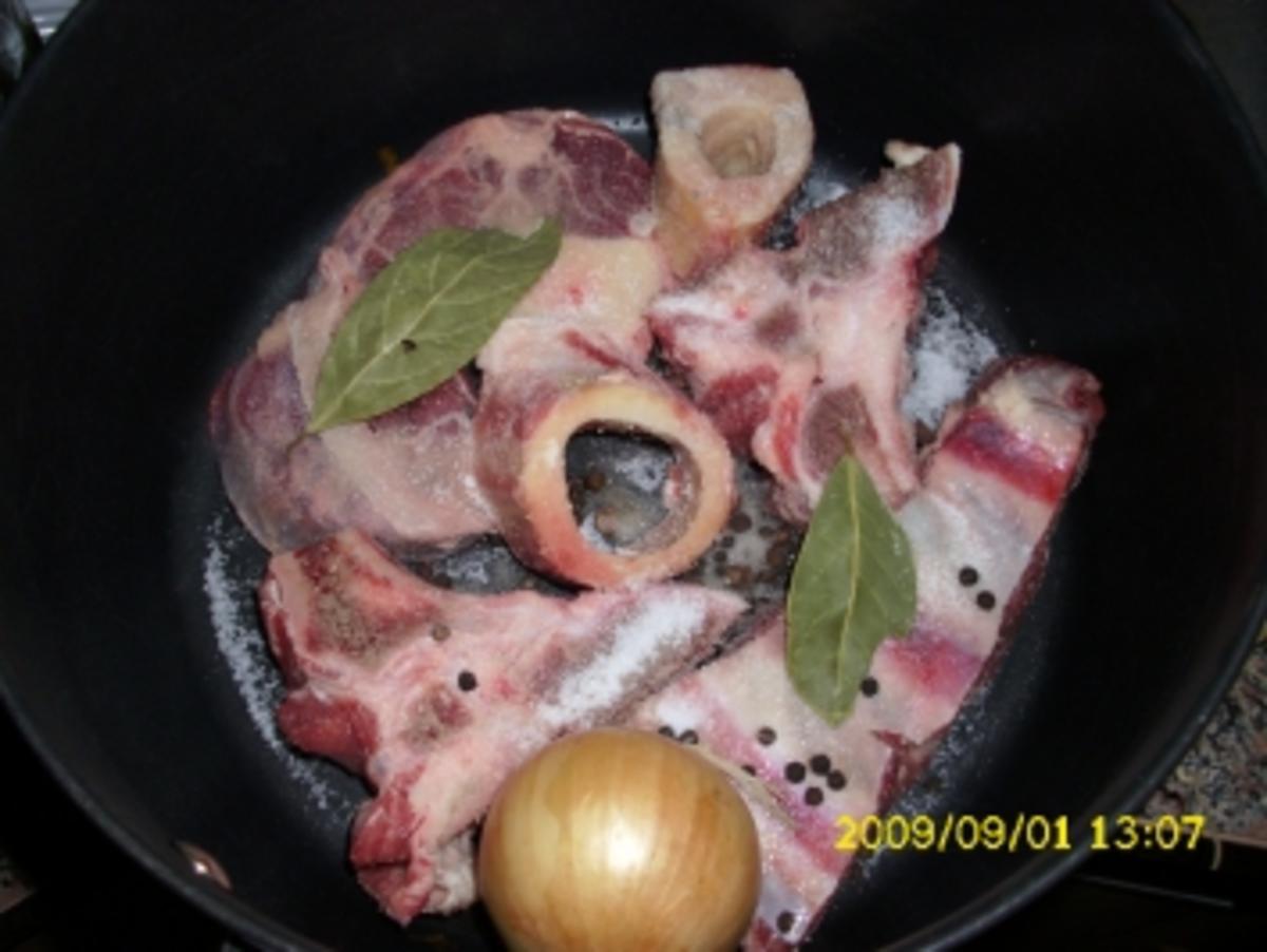 Suppe:  Hausgemachte Rinderbrühe im Schnellkochtopf - Rezept - Bild Nr. 2