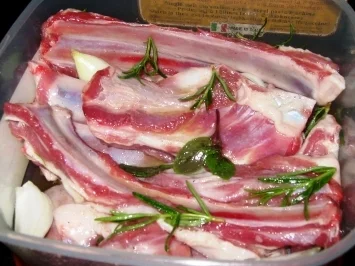 Grillen: Lamm-Spareribs, eingelegt für Sonntag! - Rezept