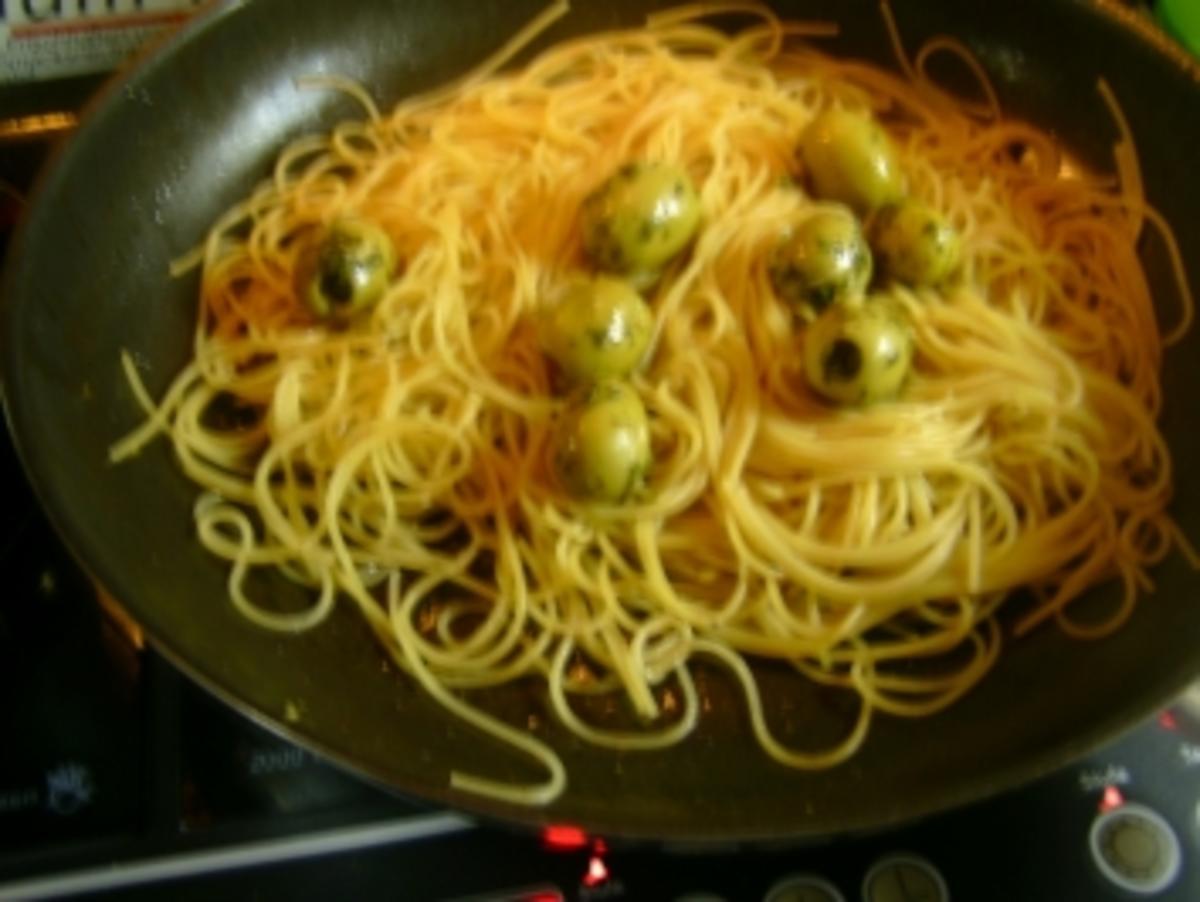 Spaghetti mit Oliven - Rezept - Bild Nr. 4