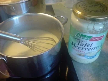 Rezept: Pälzer Flääschknepp mid Meerreddichsooß Bild Nr. 4 Pälzer Flääschknepp mid Meerreddichsooß - Rezept - Bild Nr. 4