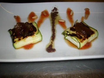 Rezept: Tapa- Kiri im Zucchinimantel Tapa- Kiri im Zucchinimantel - Rezept