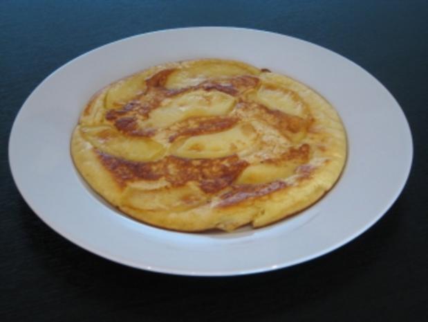 Eierpfannkuchen mit Apfel